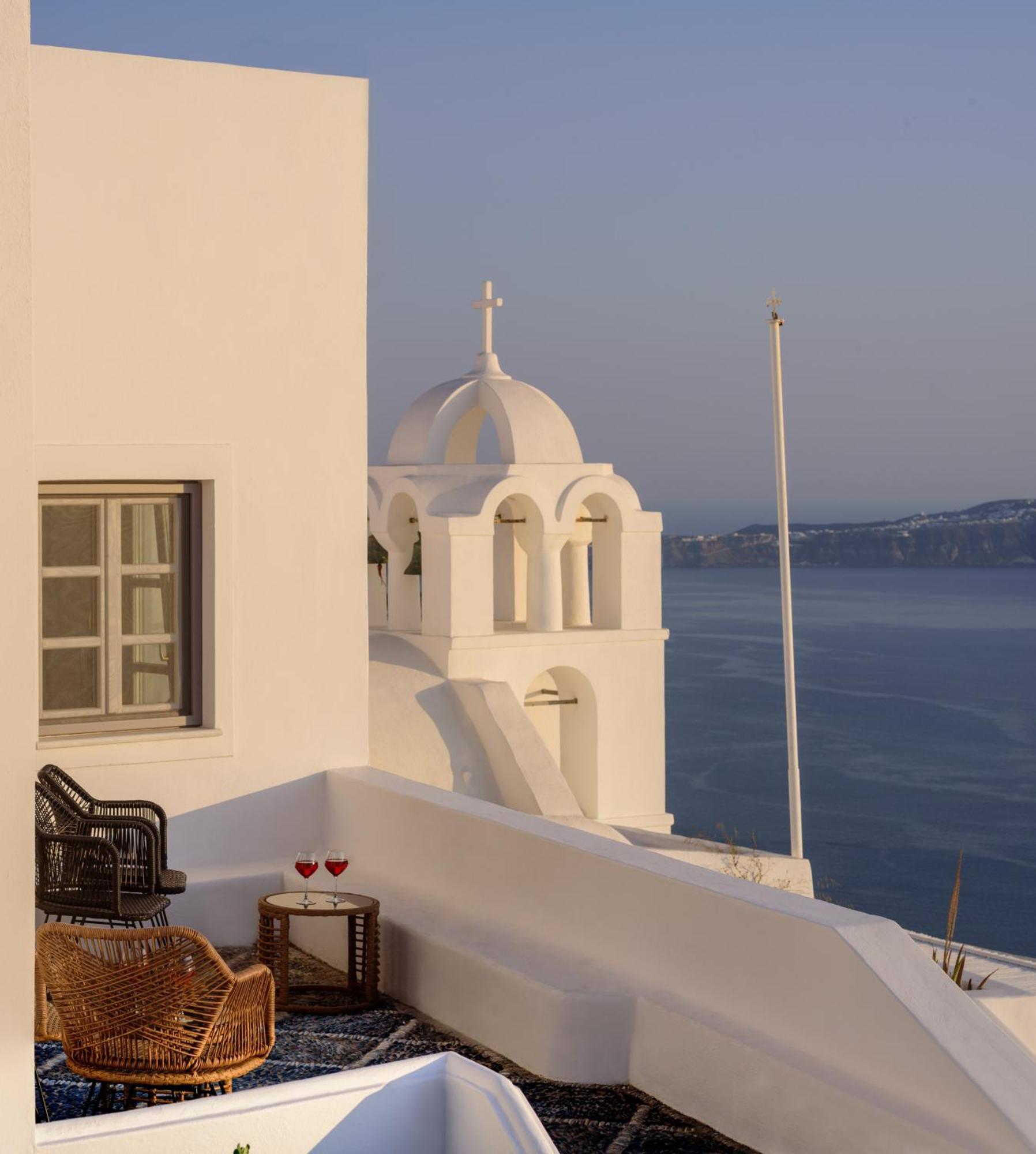 Anemos Family Suites Fira  Exterior photo
